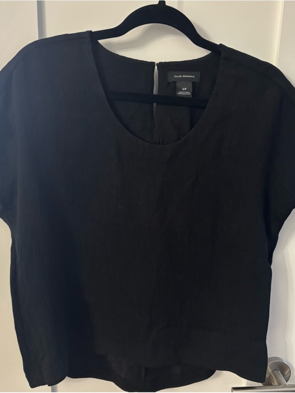 Club Monaco Black Short Sleeve Scoop Neck Blouse